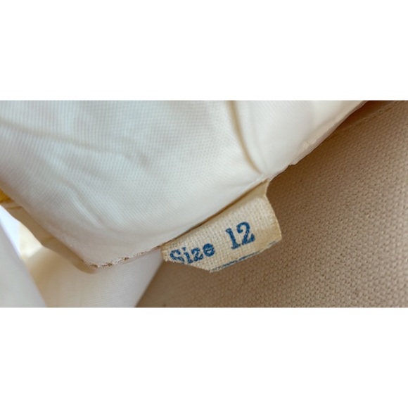 1960s-Inspired Yellow Shift Dress Suit - Picture 15 of 16